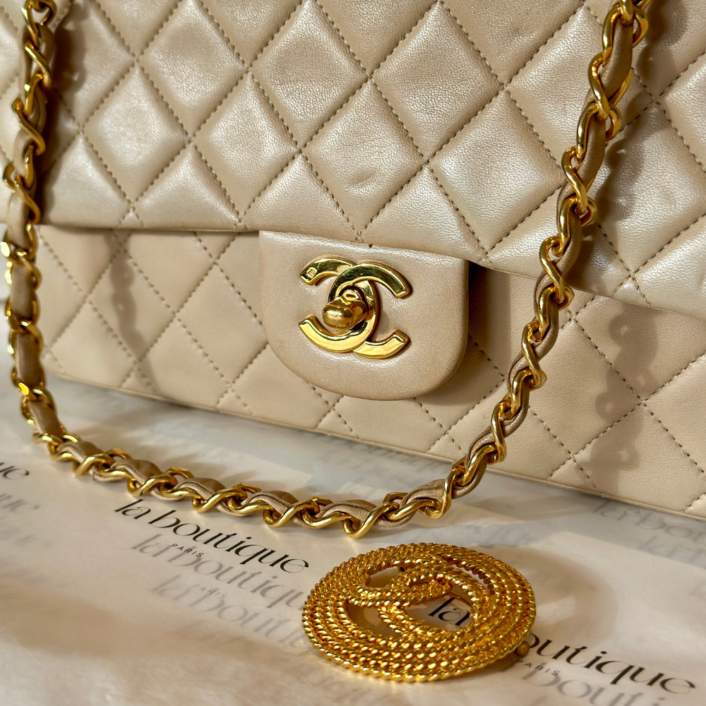 la boutique PARIS authentic CHANEL classic bag