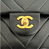 CHANEL CLASSIC MEDIUM BAG